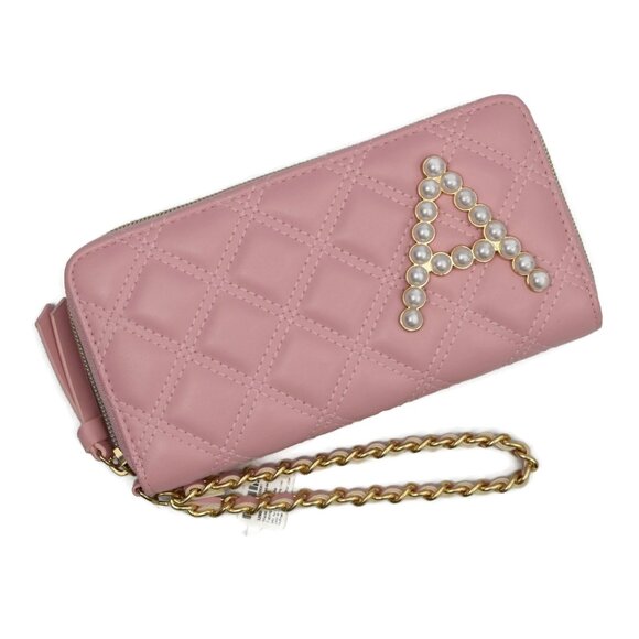 Claires Wristlet Initial A in Pearls Blush Pink Quilted - Picture 1 of 7